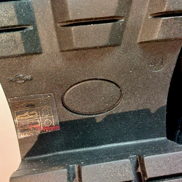 8 by YOOX black leather cap-toe Chelsea boots, EU41, NWT - Picture 11 of 14